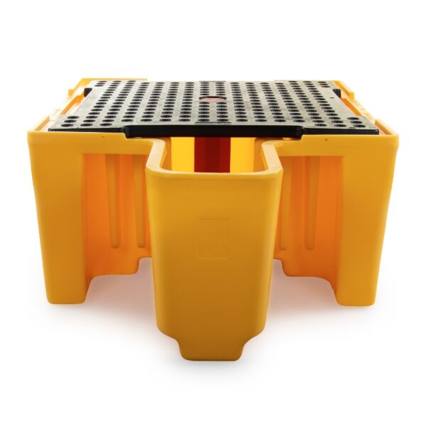 Single IBC Spill Pallet Bund with Integrated Dispensing Area 1 Single IBC Spill Pallets Bund with Integrated Dispensing Area