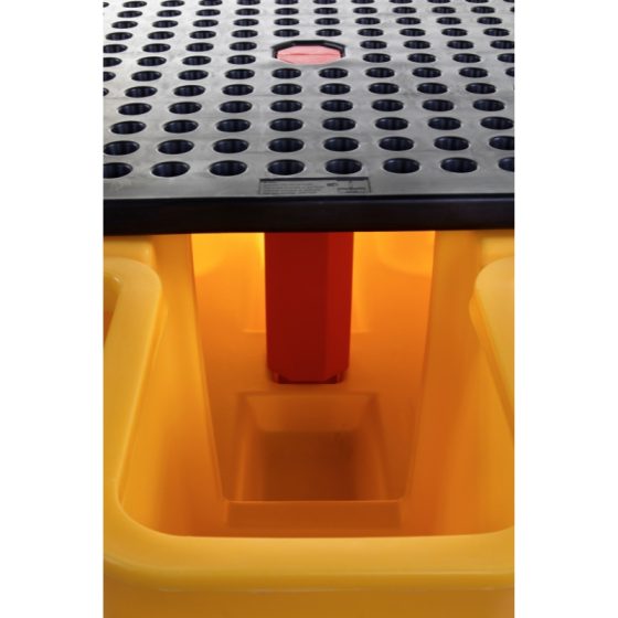 Single IBC Spill Pallet Bund with Integrated Dispensing Area 2 Single IBC Spill Pallet Bund with Integrated Dispensing Area